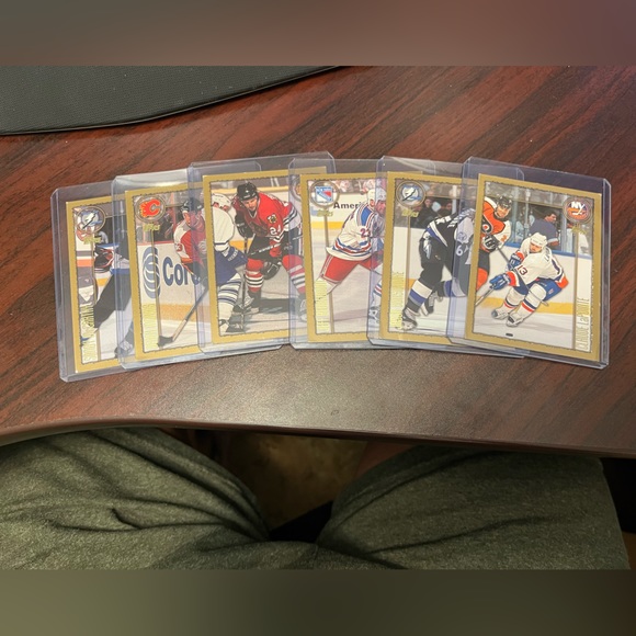 Other - Set of 6 1997 1998 hockey cards Topps